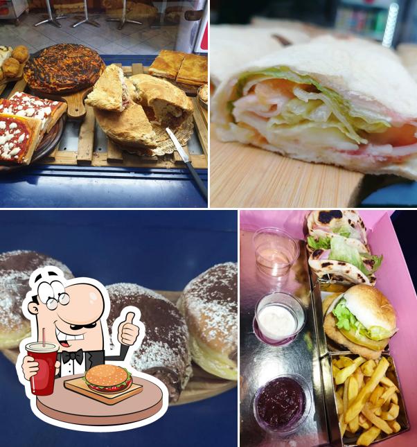 Prenditi un hamburger a Caffè Foria