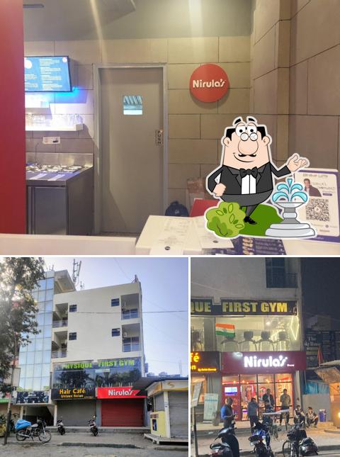 The exterior of Nirula's Charmwood closed