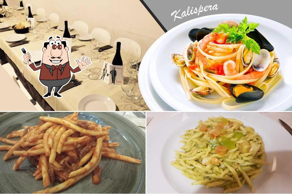 La cibo e interni del ristorante