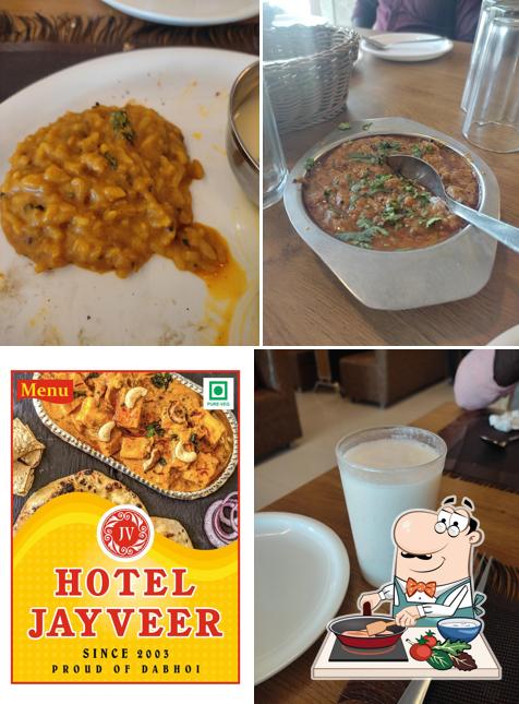 Chicken curry at HOTEL JAYVEER. - Top Kathiyawadi And Punjabi Restaurant, Jain Food Available