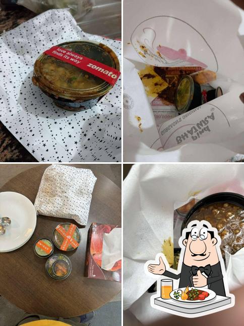 Food at Pind Bhatura