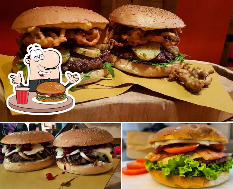 Prova un hamburger a Millennium Pub ( bresseo di Teolo PD)