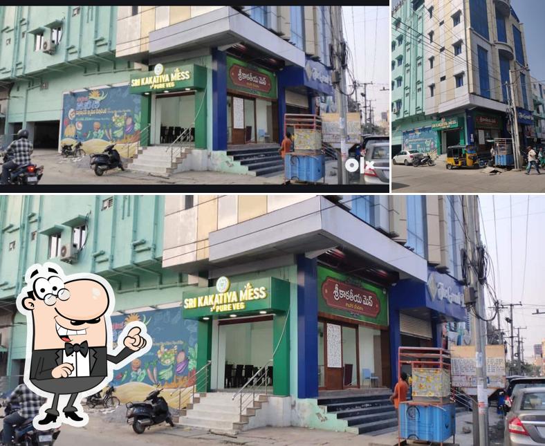The exterior of Sri kakatiya mess pure veg