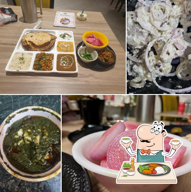 Escargots at Davendar Vaishno Bhojnalya