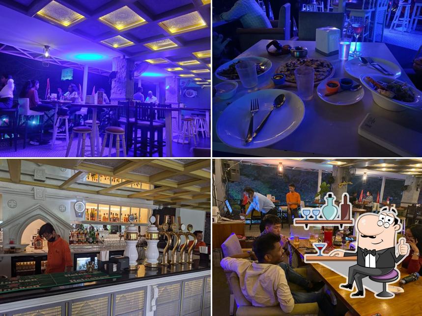 Check out how Gilly's Super Bar - St. Mark's Road (closed) looks inside