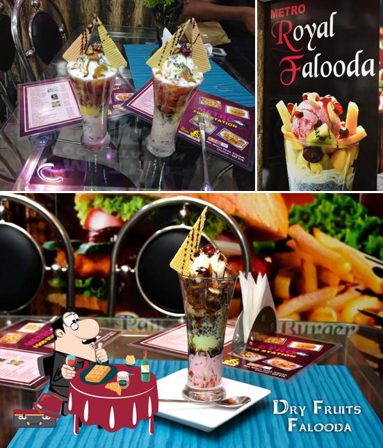 METRO FOOD STATION serves a number of desserts