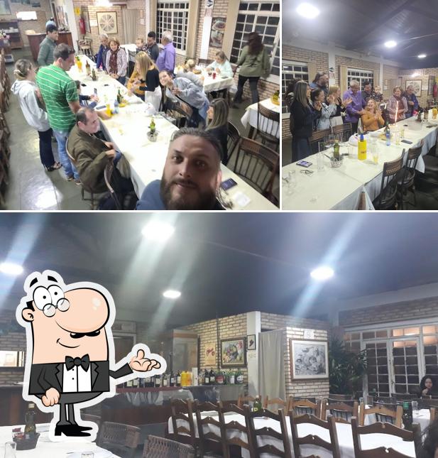 Veja imagens do interior do Salmon Restaurante e Pizzaria