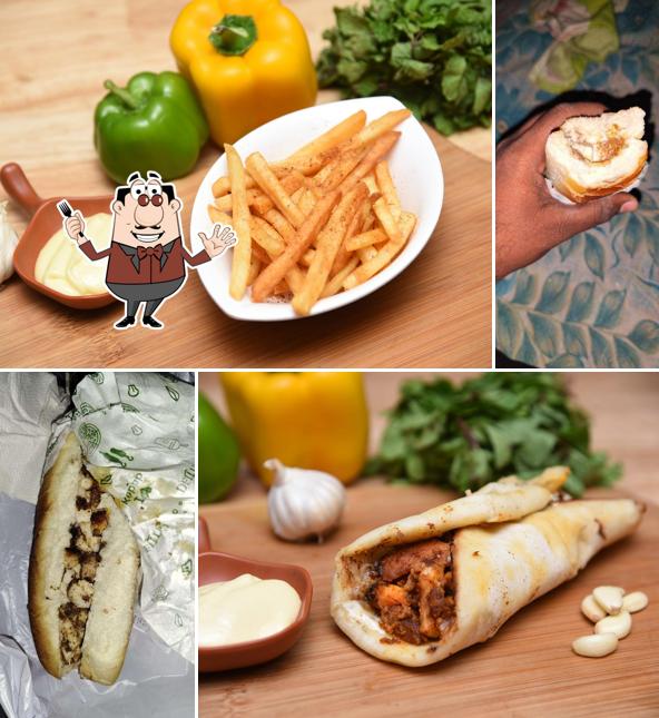 Food at Chicken shawarma hub