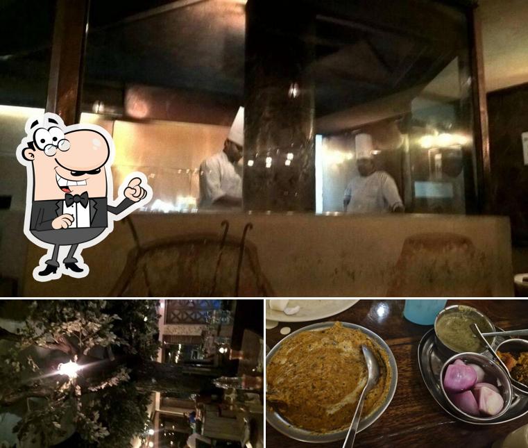 The picture of Pashtun Restaurant’s exterior and food