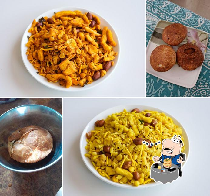 Food at Ravi Alpahar scheme no.140
