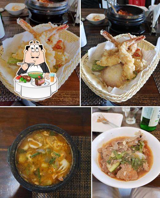 Hot and sour soup at yewon restaurant, Hiranandhani Parks, oragadam, chennai