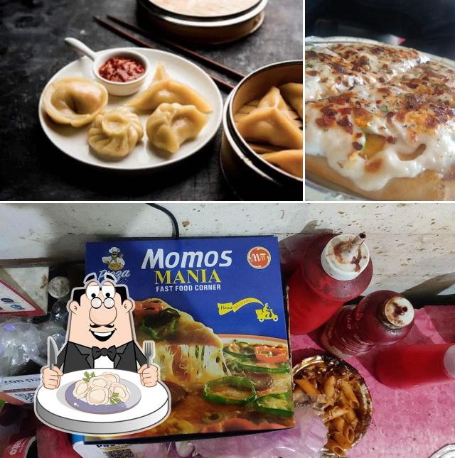 Dumplings at Momos Mania