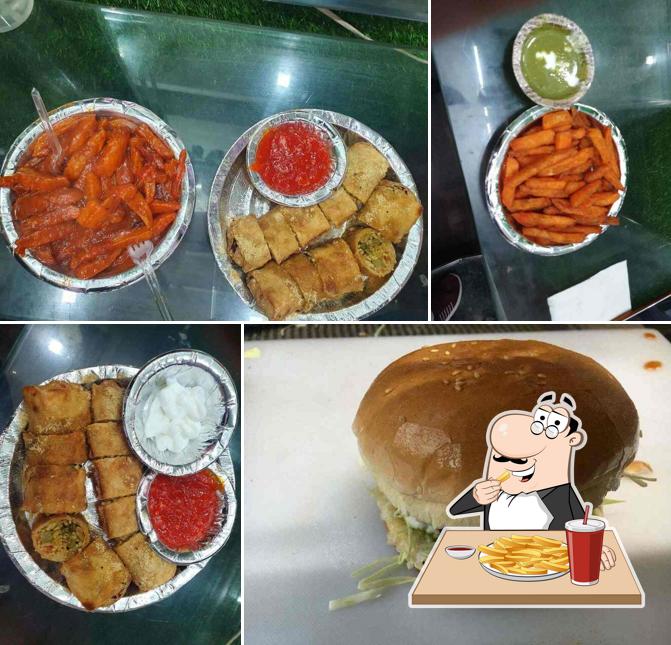 French fries at Panchrangi Golgappe