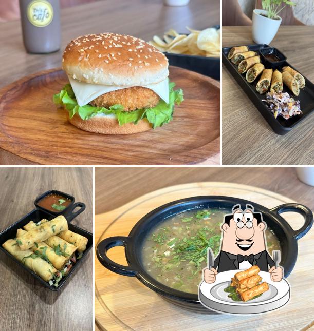 Spring rolls at Dr's Cafe