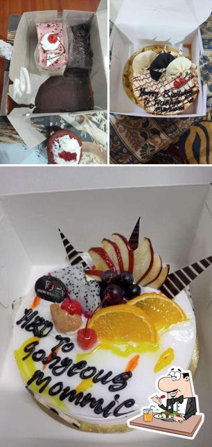 Food at Divine desserts dommasandra