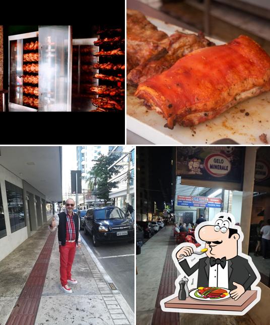 A foto da comida e exterior no GRENAL BAR