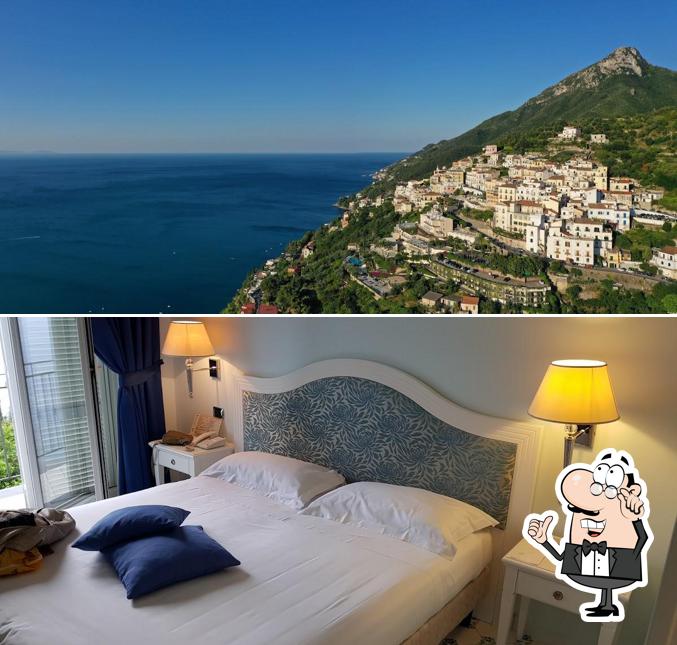 Siediti a un tavolo di Hotel Raito Amalfi Coast