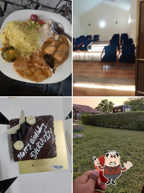 Meals at Ananda Aurum