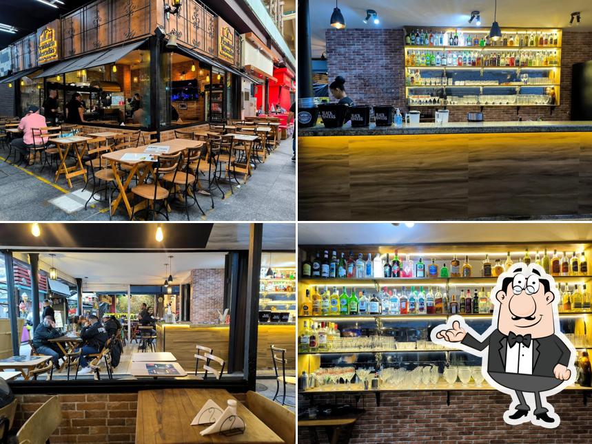 Sente em uma das mesas no Picanharia Mercadão