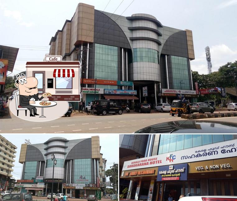 Enjoy the view at the outside area of MOTTEMMAL MALL