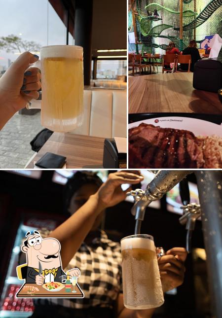 A foto da comida e cerveja no Mania de Churrasco Prime Steak & Burger