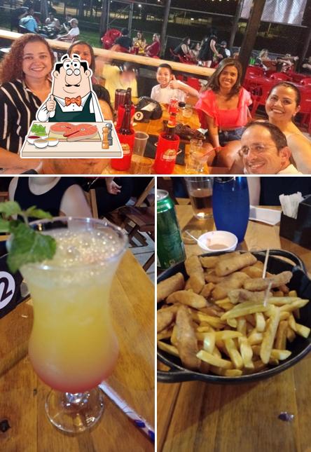 Peixe e fritas em Fanáticos Karaokê Bar - Ipatinga