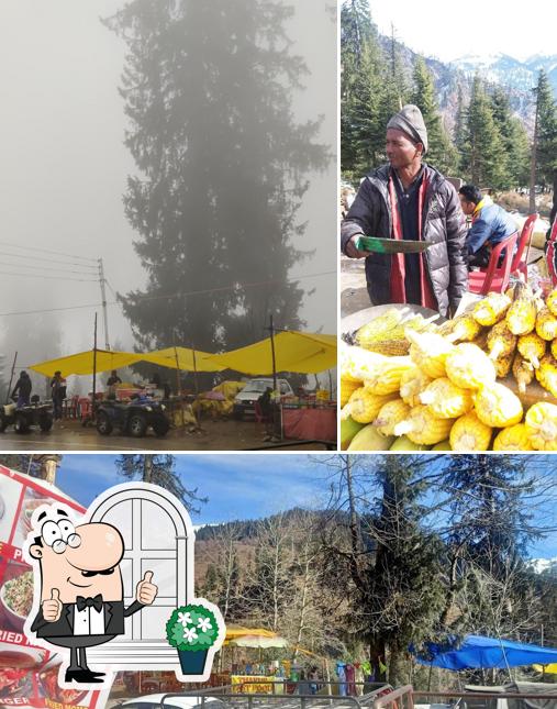 Binda Tea Stall is distinguished by exterior and food