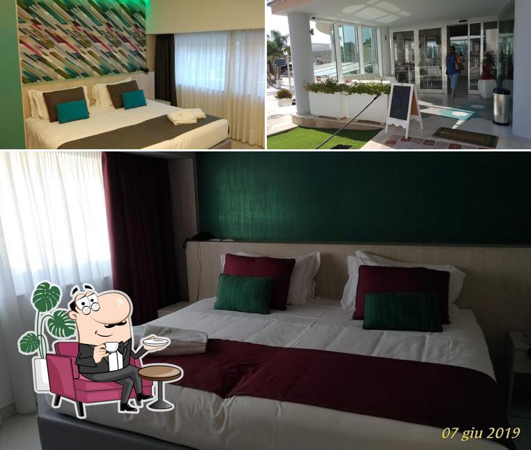 Gli interni di Dubai Village