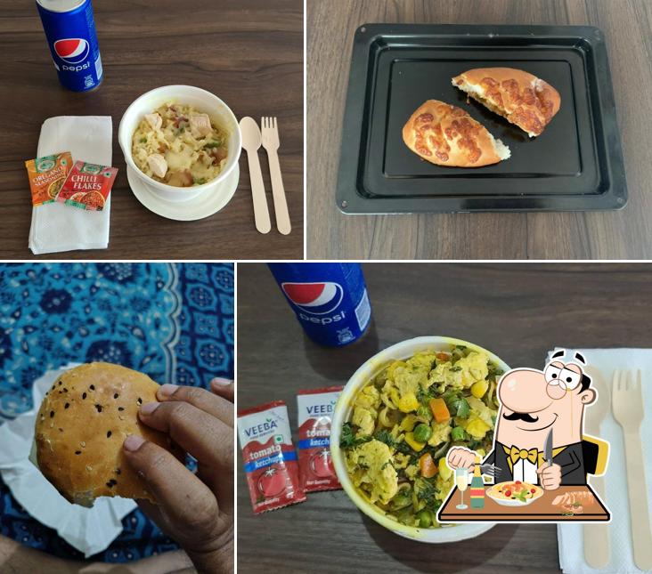 Food at Café 9's