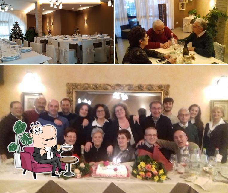 Siediti a un tavolo di Ristorante Roma