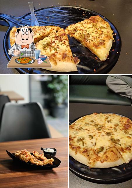 Chicken wings at HAMMOCK RESTRO CAFE