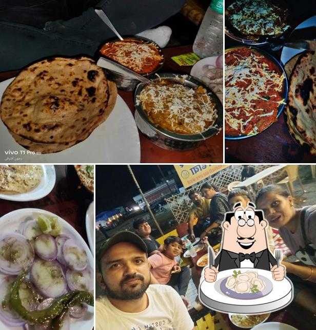 Dumplings at Majisa family restaurant, Hanumaan bhai ka dhaaba