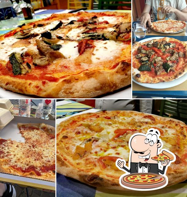 Prenditi una pizza a Pizzeria Farinata 'Da Franco'