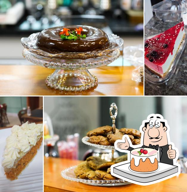 Bolos de cenoura em Parisiense Café e Bistrot