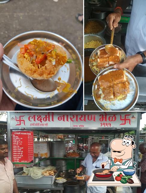 Chicken curry at Bhaiyyaji Bhel