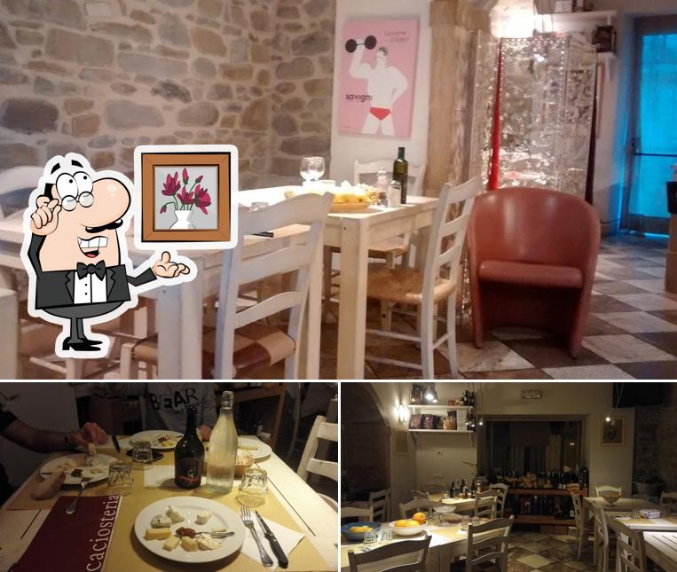 Dai un'occhiata agli interni di Caciosteria Due Ponti