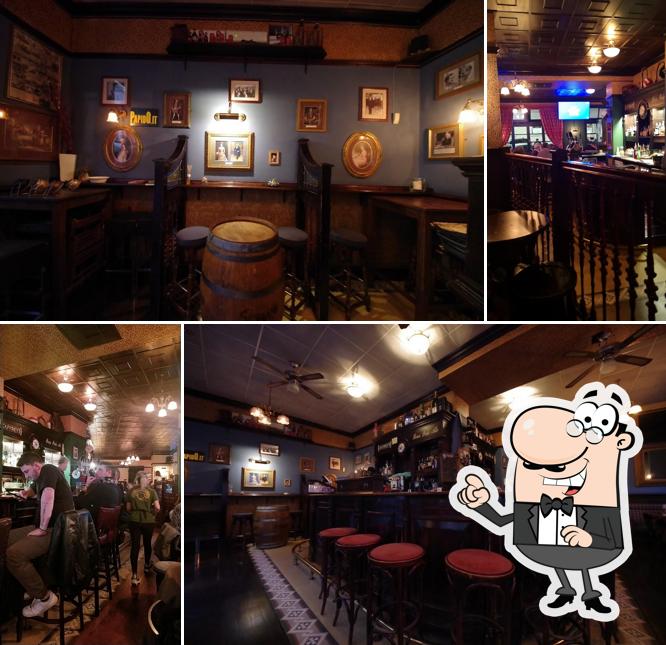 Siediti a un tavolo di The Black Sheep Pub