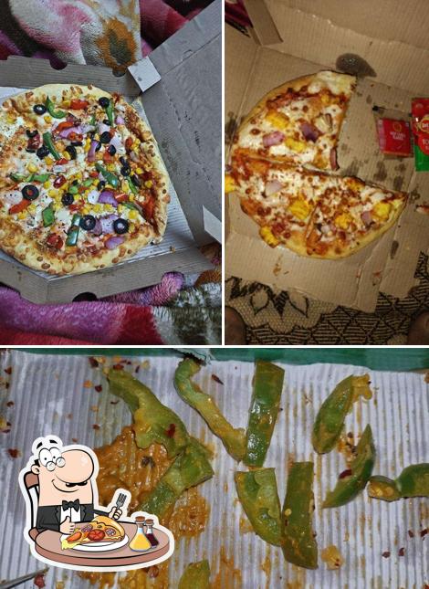 Pick pizza at Pizza Wings GTB Nagar (Delhi)