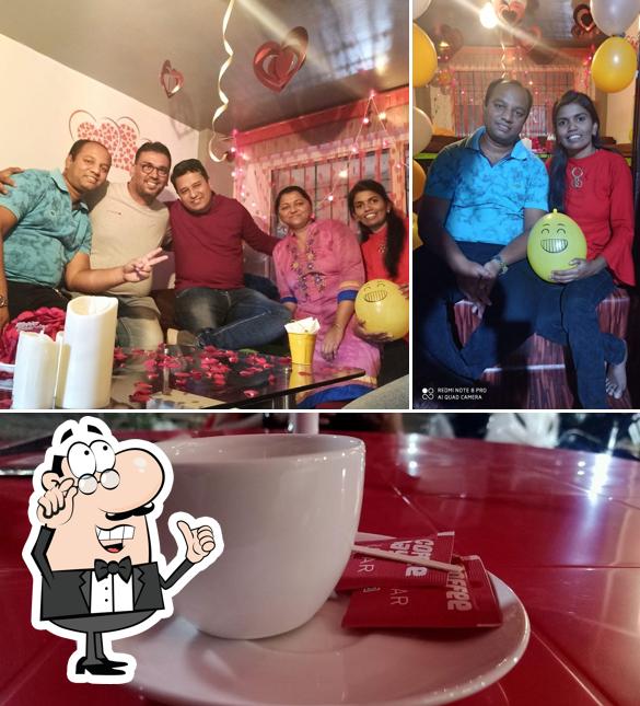 Check out how Cafe Couple Friendly looks inside