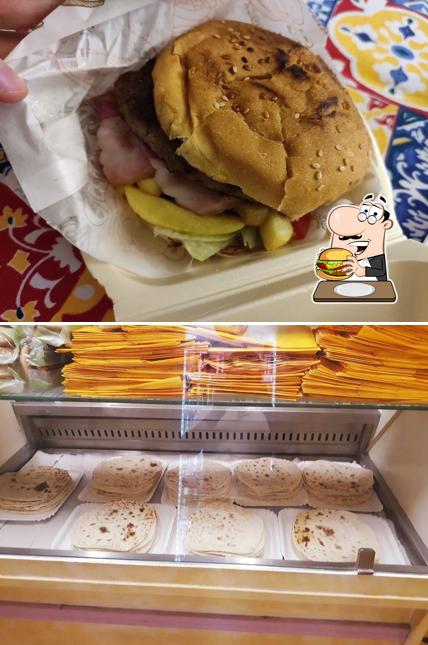 Gli hamburger di PIADINERIA E BURGER K2 potranno soddisfare i gusti di molti