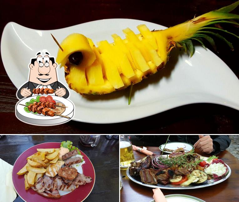 Platti al Restoran Babilon