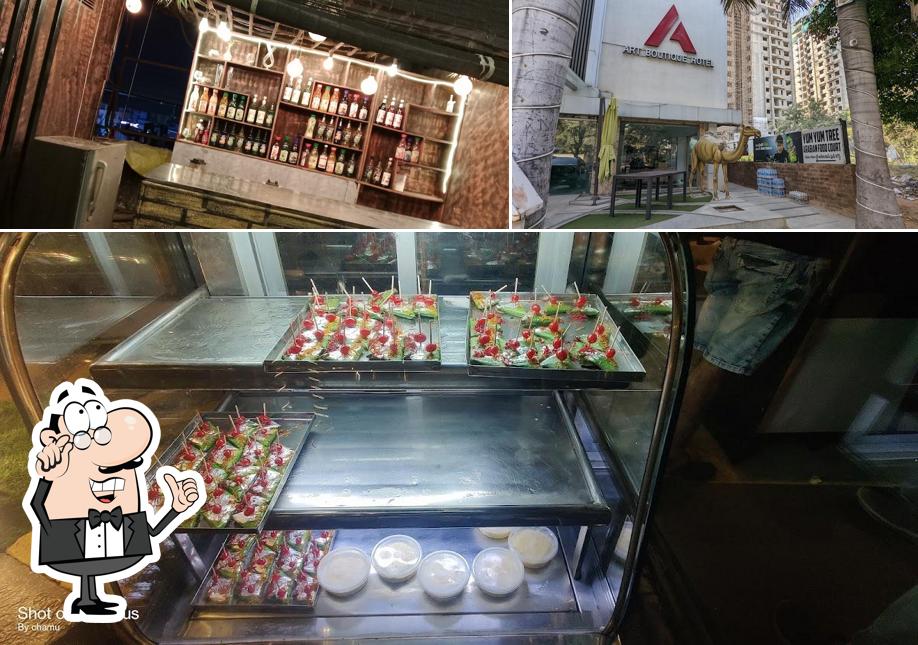 Check out how Yum Yum Tree Arabian Food Court gachibowli looks inside