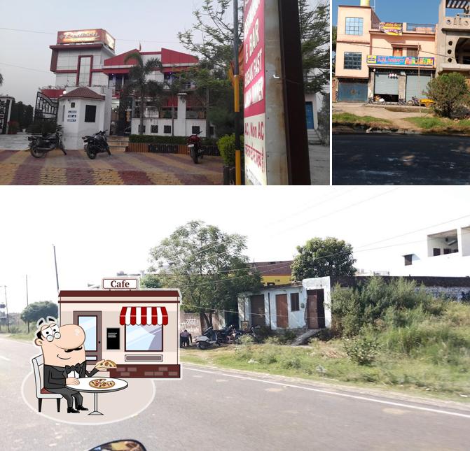 Check out how Hotel Redison looks outside