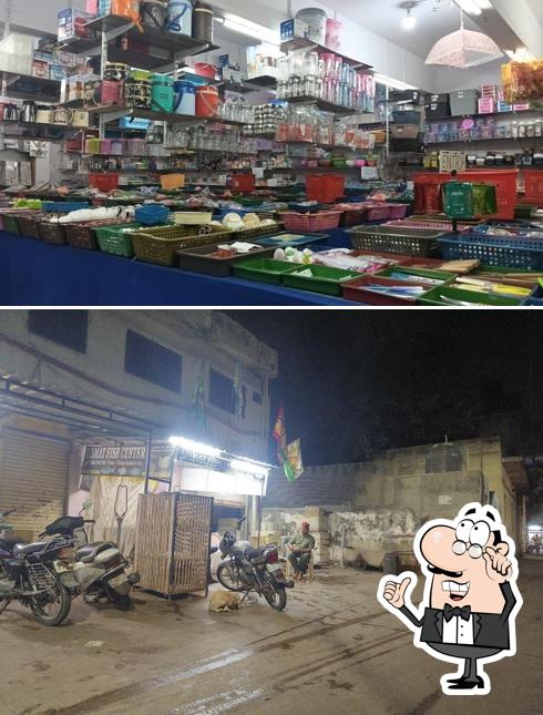 The interior of Tin Batti Machi market