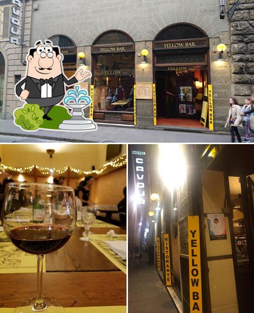 La immagine di esterno e vino da Yellow Bar