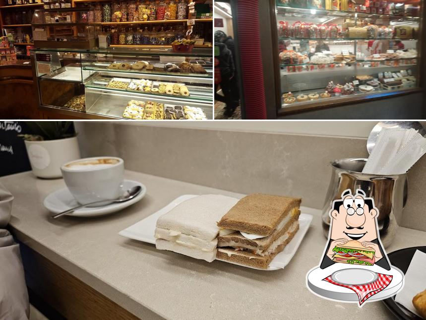 Club sandwich al Pasticceria Bonifacio