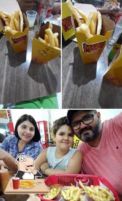 Batata frita em Magrelo Lanches