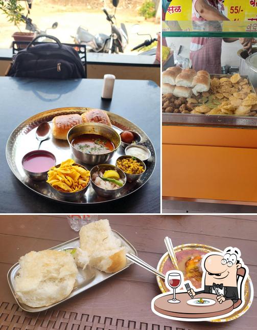 Food at Shree Samrath Misal