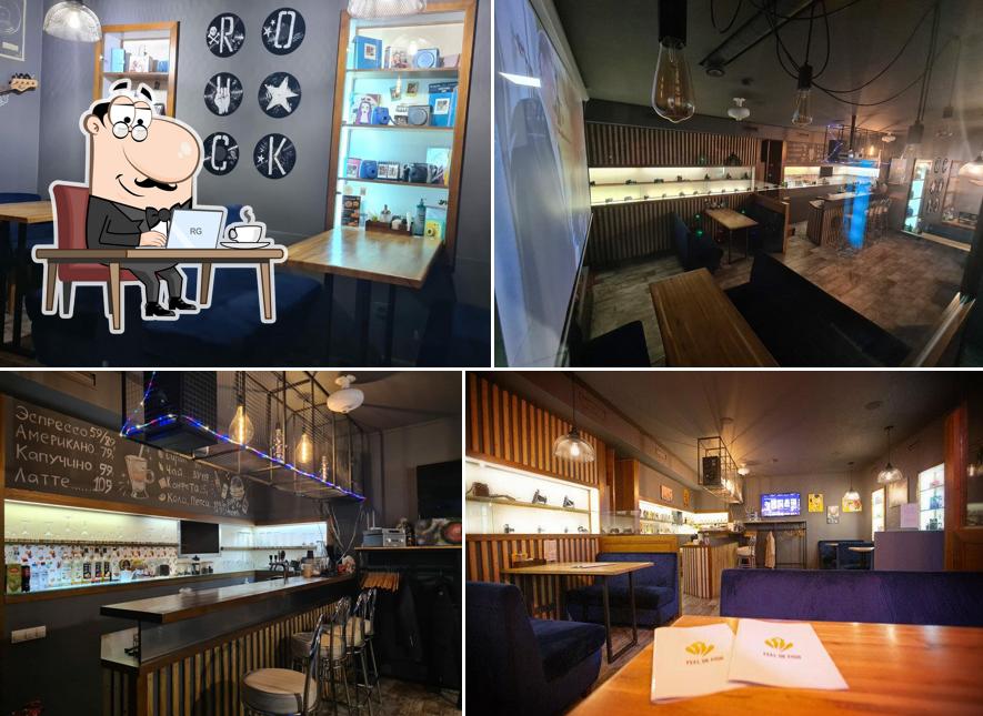 Installez-vous à l'une des tables de Feel de fish