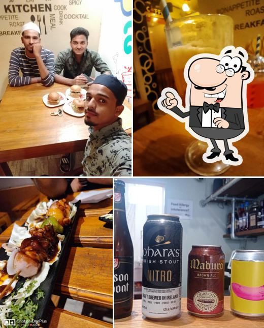 The interior of LEO'S Cafe & BistrØ